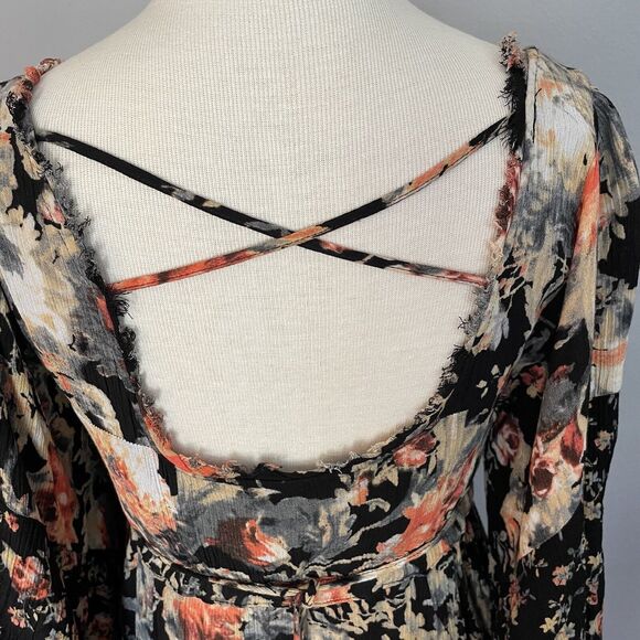 Free People Mini Dress Sz XS Heart Of Gold Dark Floral Boho Bell Sleeve Fairy - Picture 12 of 16